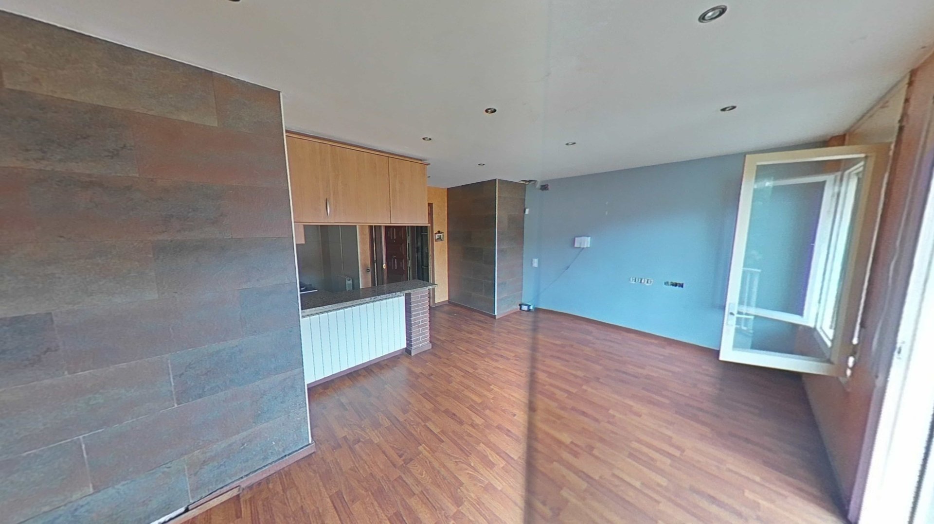 Huoneisto Manlleu, Barcelona, Espanja 4 makuuhuonetta, 85 m2 No. 191127