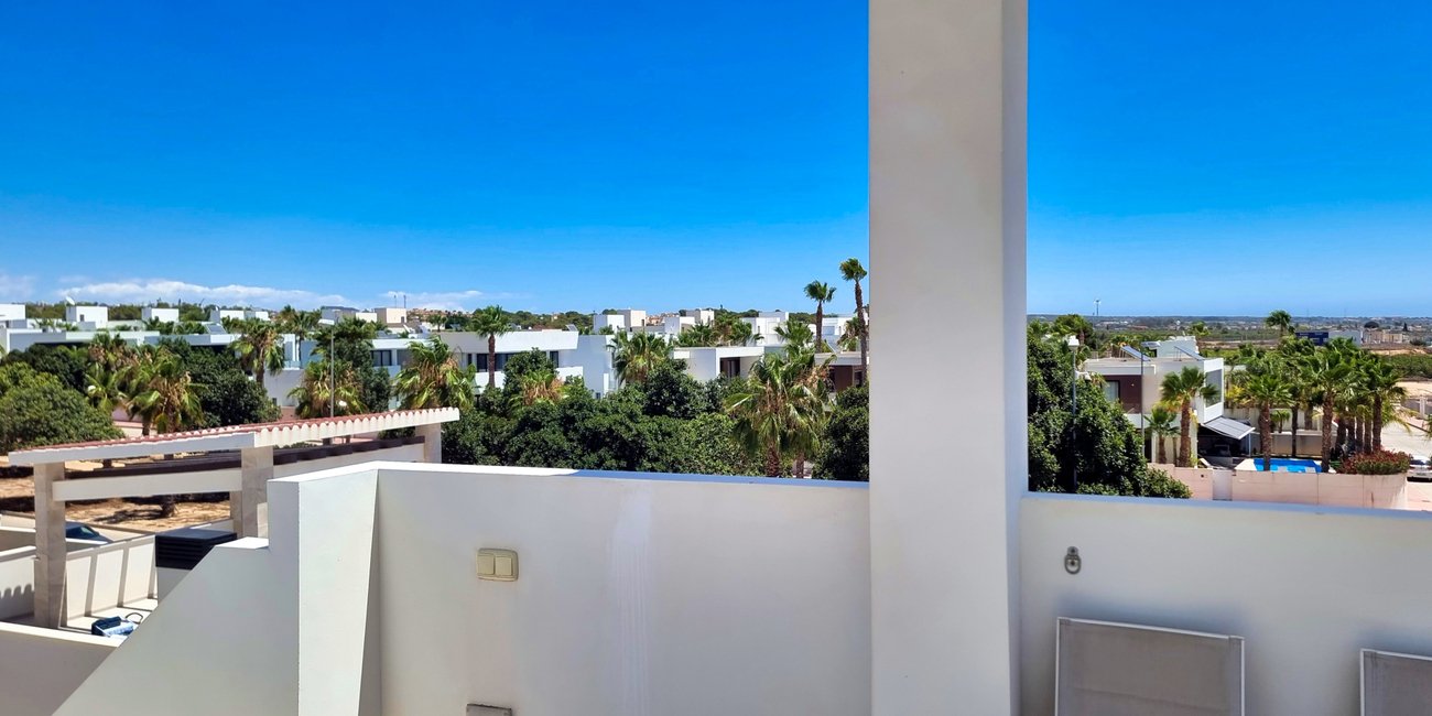 Apartment in Alicante, Spain 2 bedrooms, 80 sq.m. No. 115196