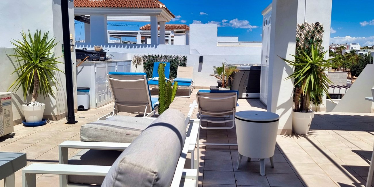 Apartment in Alicante, Spain 2 bedrooms, 80 sq.m. No. 115196