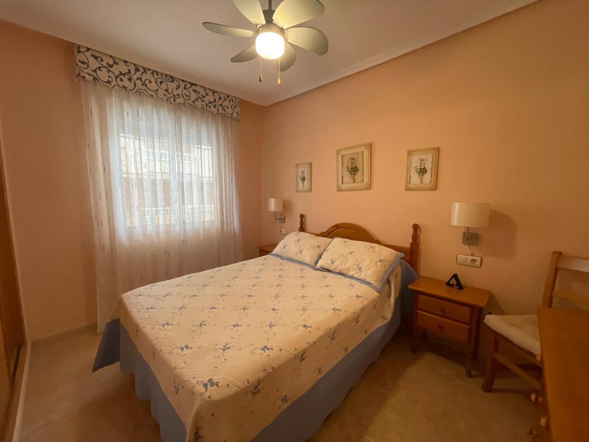 Apartment in Torrevieja, Alicante, Spain 2 bedrooms, 65 sq.m. No. 183838