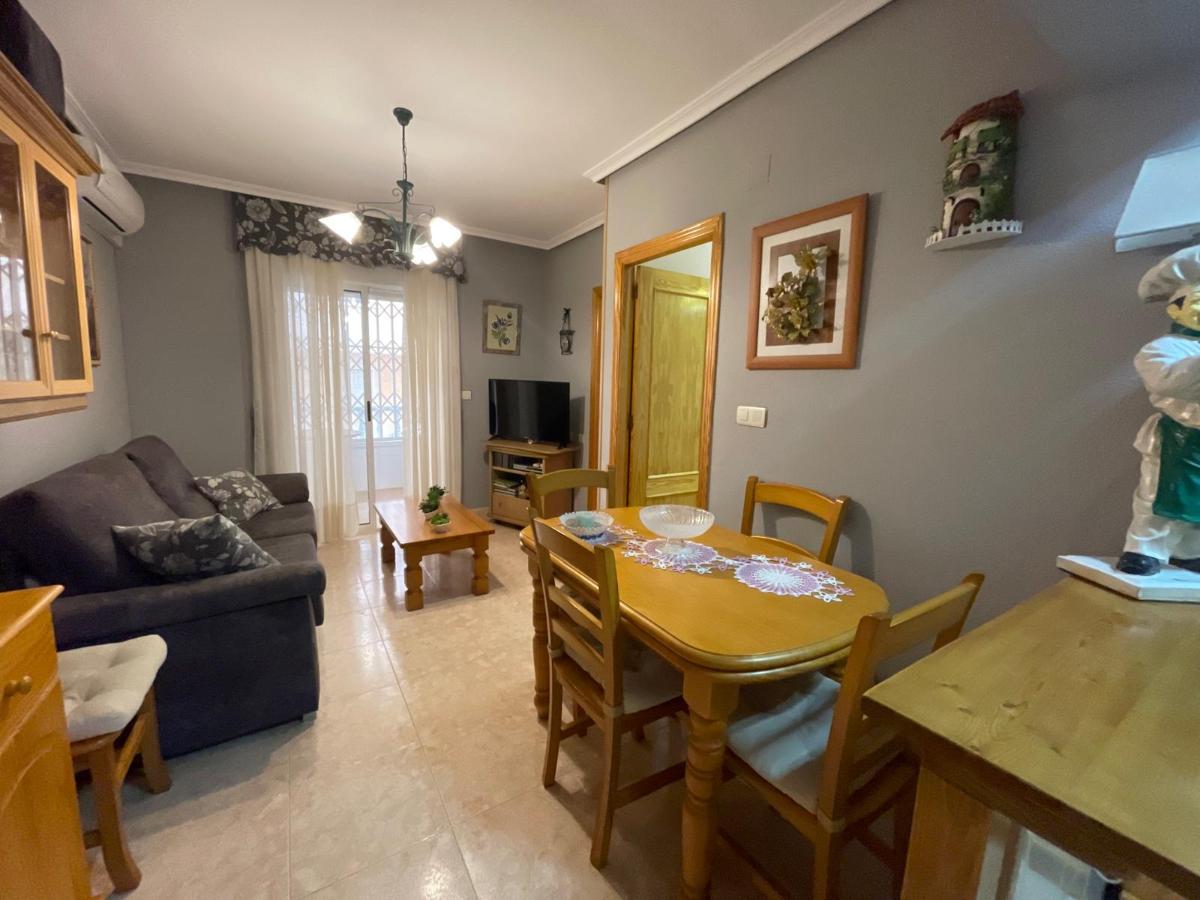 Apartment in Torrevieja, Alicante, Spain 2 bedrooms, 65 sq.m. No. 183838
