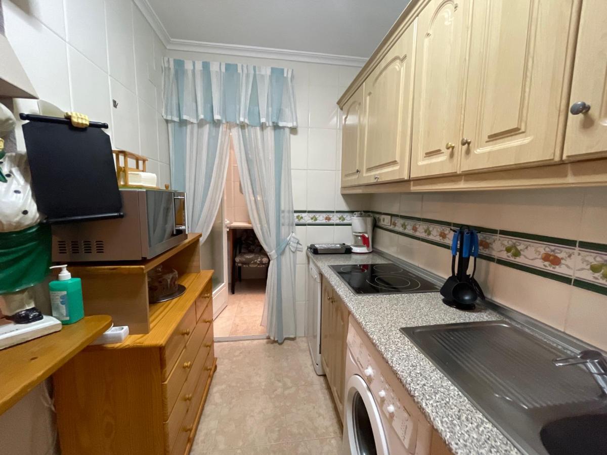 Apartment in Torrevieja, Alicante, Spain 2 bedrooms, 65 sq.m. No. 183838