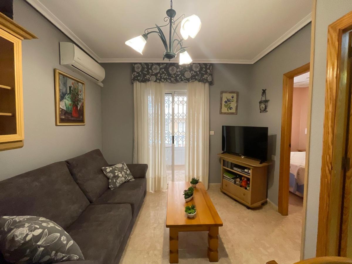 Apartment in Torrevieja, Alicante, Spain 2 bedrooms, 65 sq.m. No. 183838