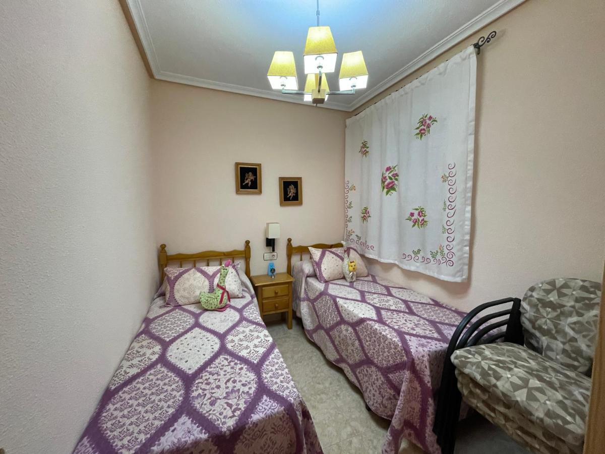 Apartment in Torrevieja, Alicante, Spain 2 bedrooms, 65 sq.m. No. 183838