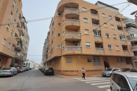 Apartment in Torrevieja, Alicante, Spain 2 bedrooms, 1 sq.m. No. 183833