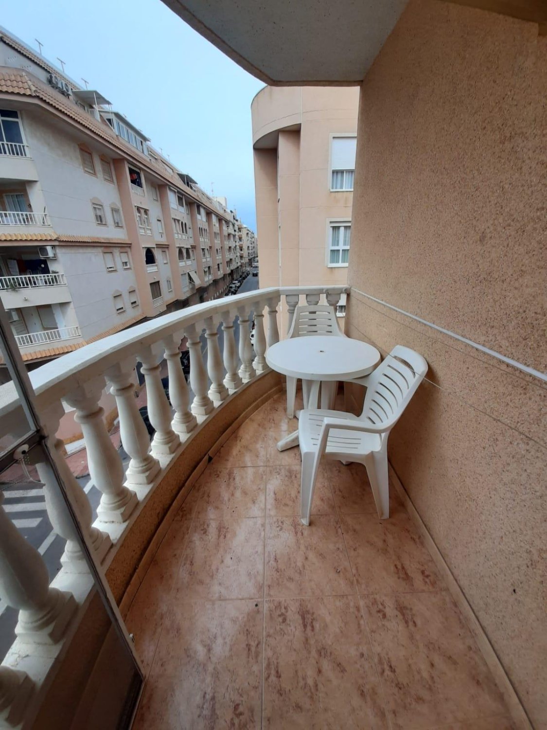 Lägenhet i Torrevieja, Alicante, Spanien 2 sovrum, 1 kvm. Nr. 183833