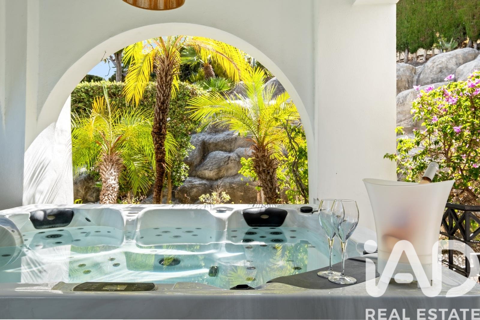 Huoneisto Marbella, Malaga, Espanja 1 makuuhuone, 248 m2 No. 172866
