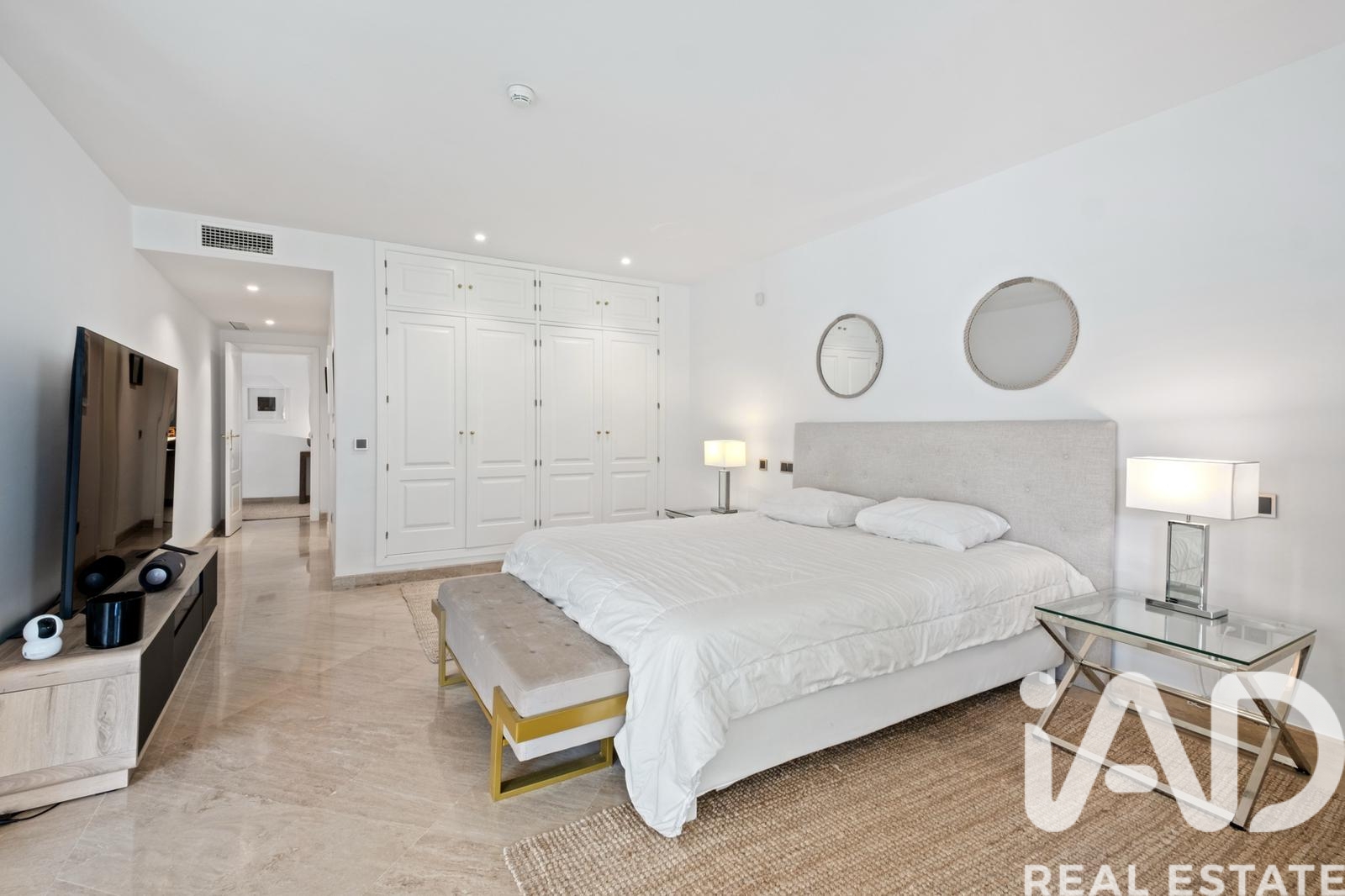 Huoneisto Marbella, Malaga, Espanja 1 makuuhuone, 248 m2 No. 172866