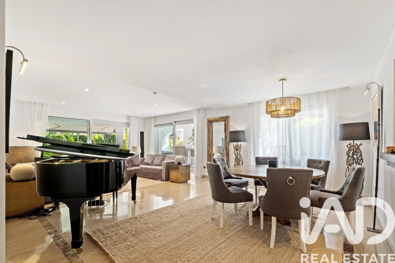 Huoneisto Marbella, Malaga, Espanja 1 makuuhuone, 248 m2 No. 172866