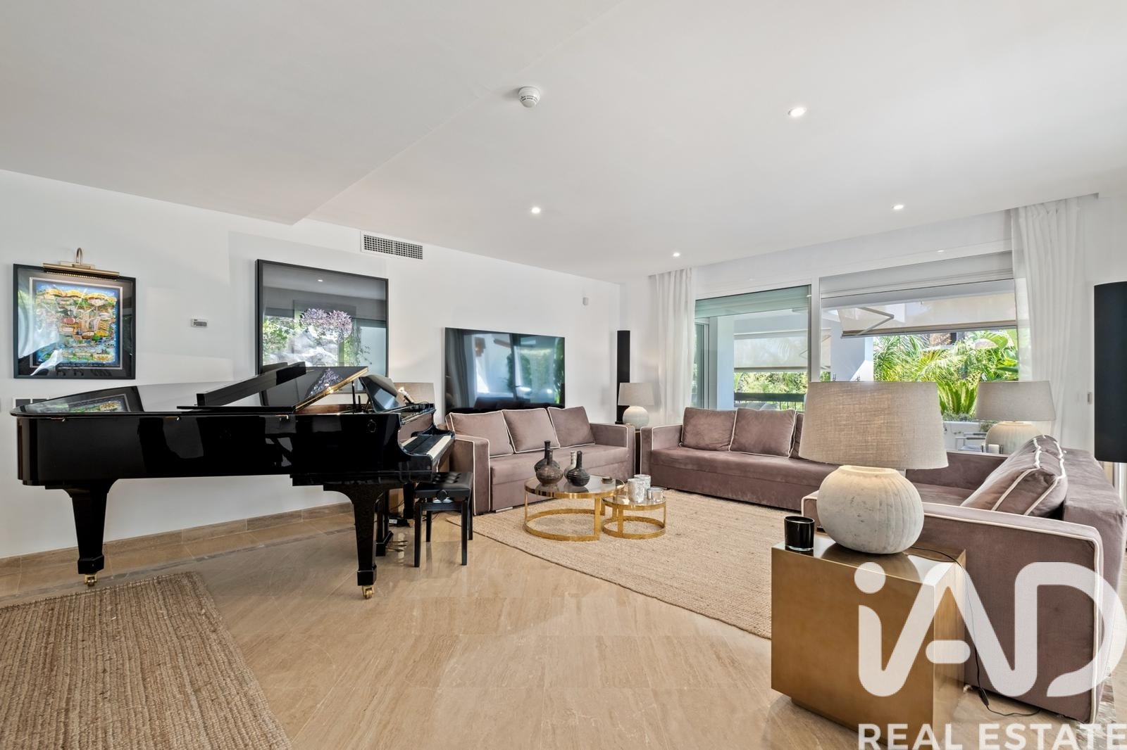 Huoneisto Marbella, Malaga, Espanja 1 makuuhuone, 248 m2 No. 172866