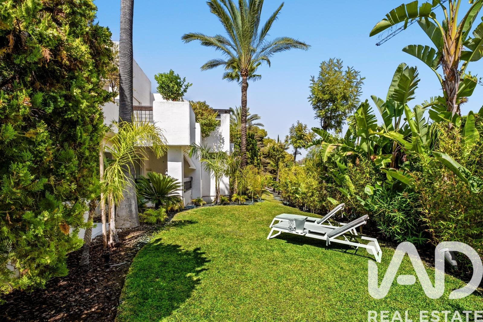 Huoneisto Marbella, Malaga, Espanja 1 makuuhuone, 248 m2 No. 172866