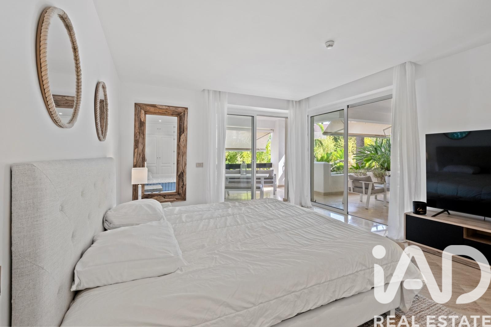 Huoneisto Marbella, Malaga, Espanja 1 makuuhuone, 248 m2 No. 172866
