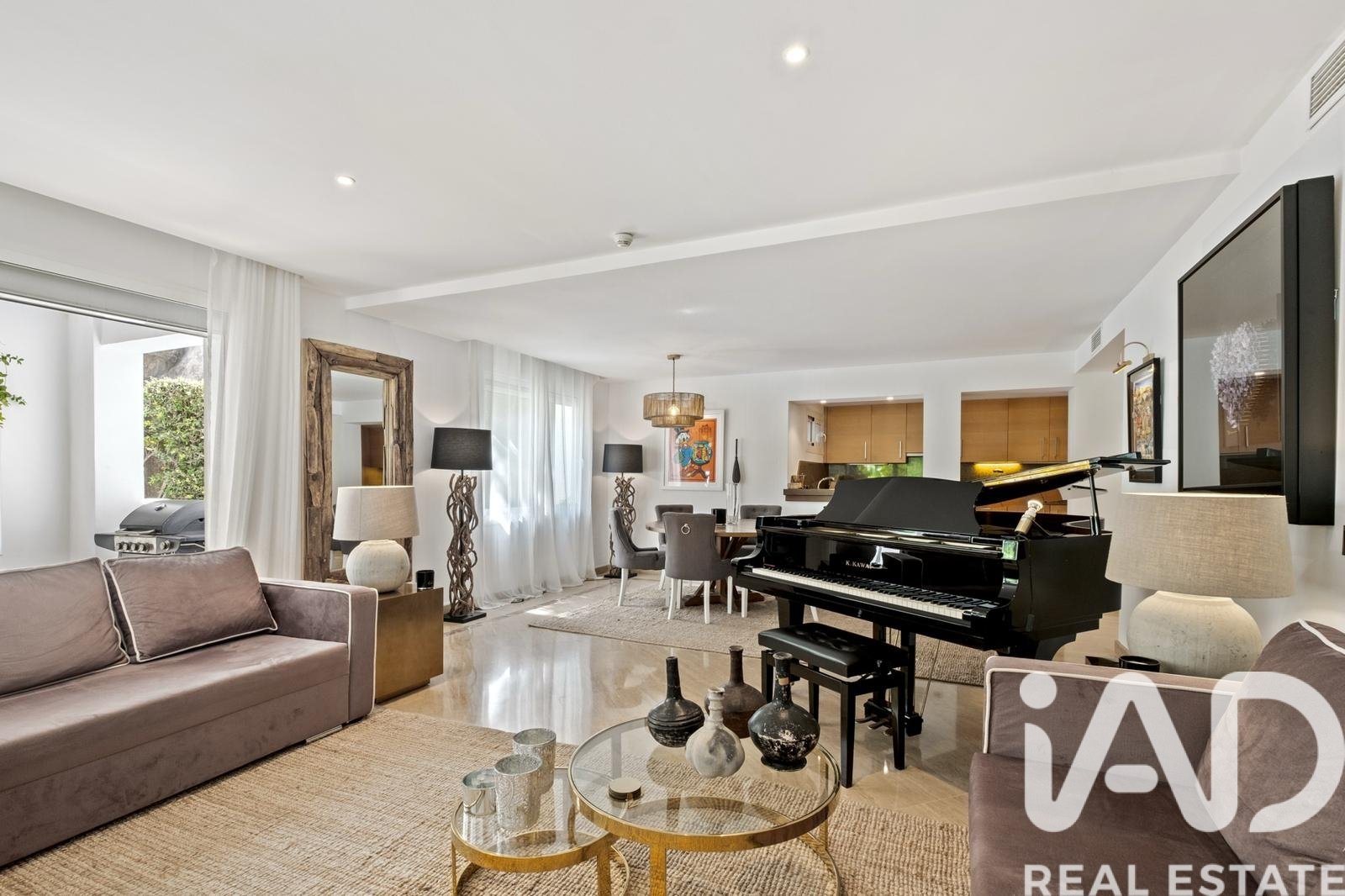 Huoneisto Marbella, Malaga, Espanja 1 makuuhuone, 248 m2 No. 172866