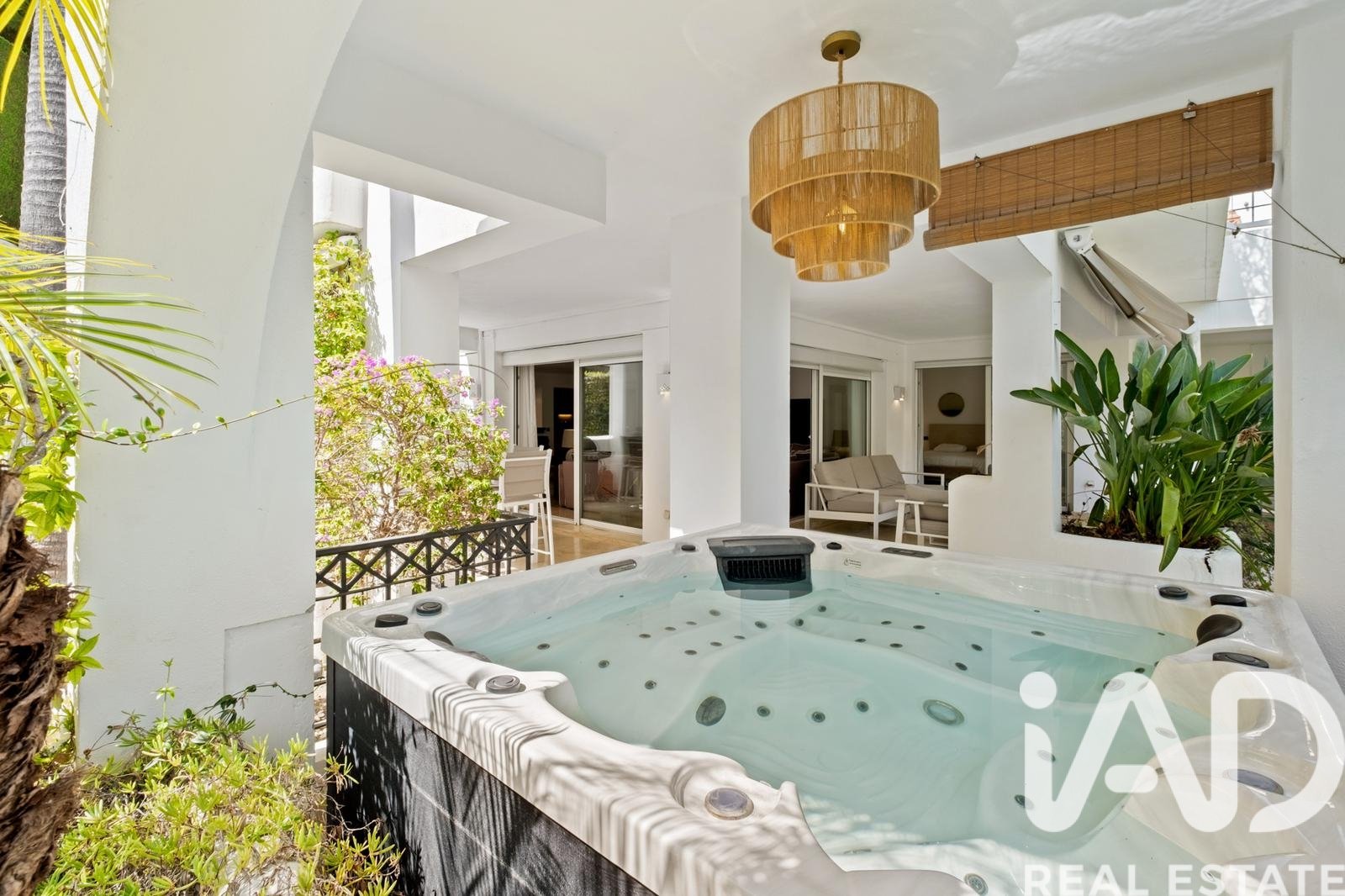 Huoneisto Marbella, Malaga, Espanja 1 makuuhuone, 248 m2 No. 172866