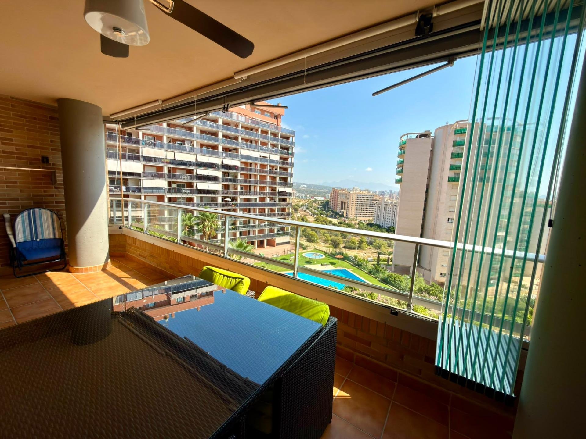 Apartamento en Finestrat, Alicante, España 2 dormitorios, 86 m2 No. 192255