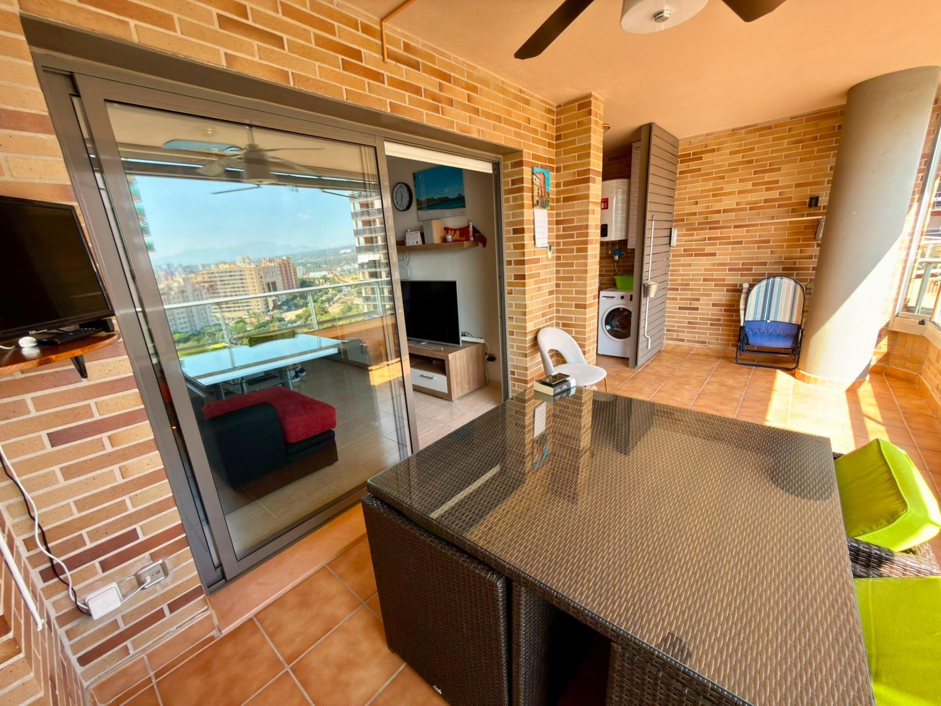 Apartamento en Finestrat, Alicante, España 2 dormitorios, 86 m2 No. 192255