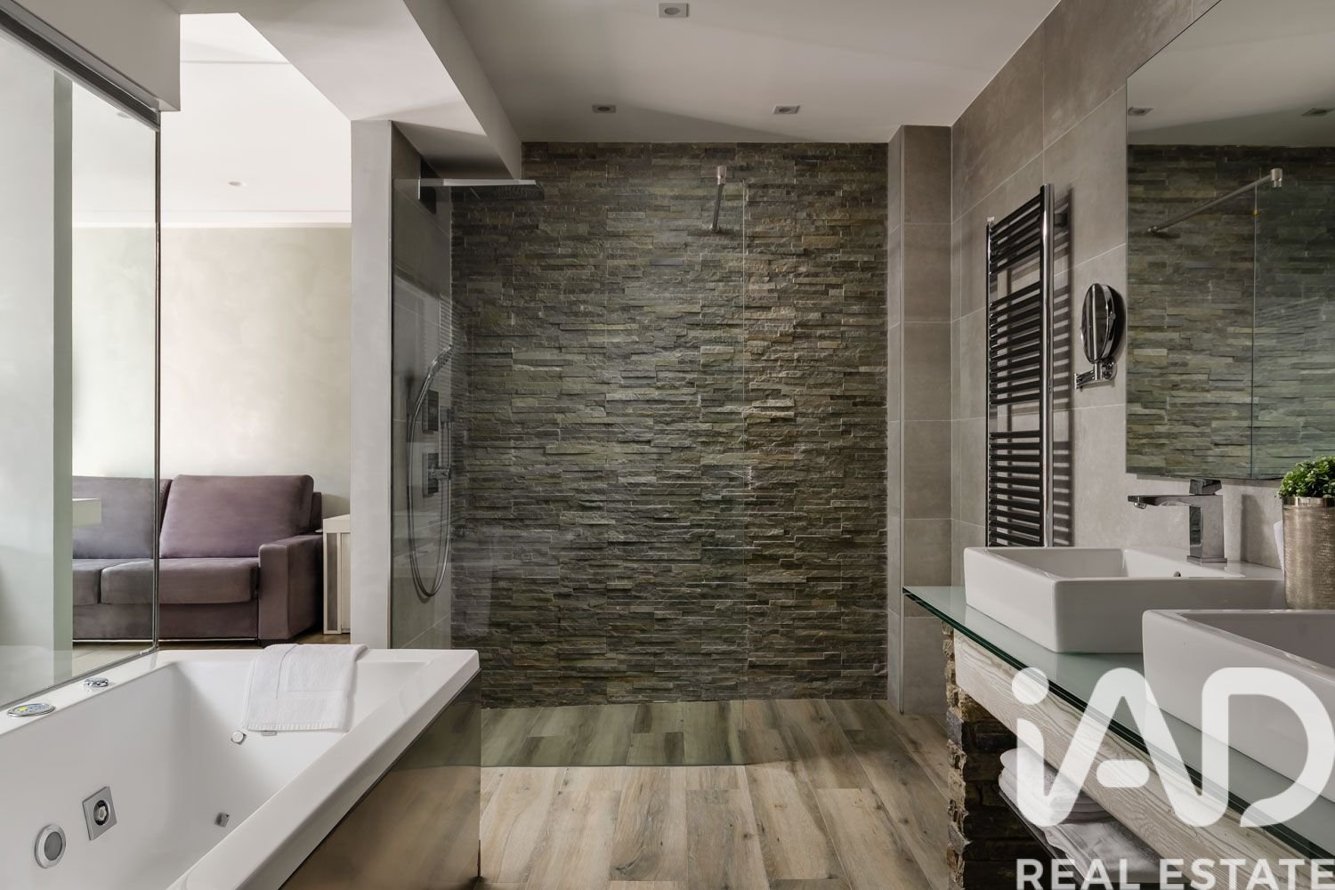 Propiedad comercial en Lérida, España 4716 m2 No. 152570