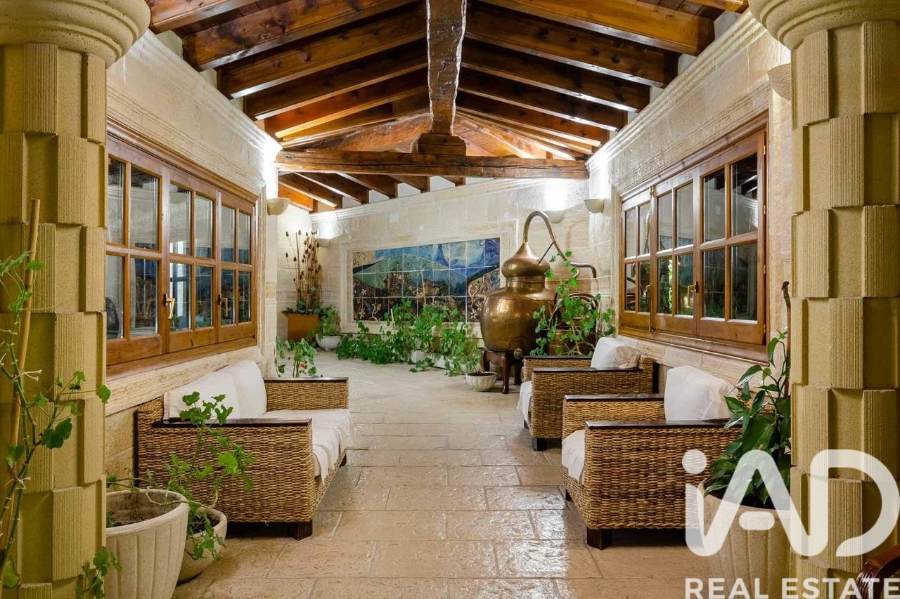 Propiedad comercial en Lérida, España 4716 m2 No. 152570