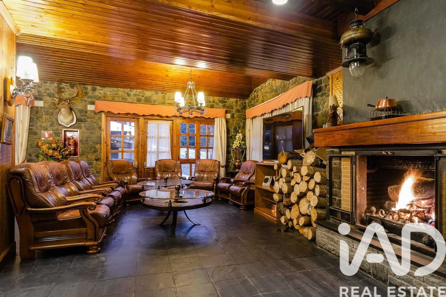 Propiedad comercial en Lérida, España 4716 m2 No. 152570