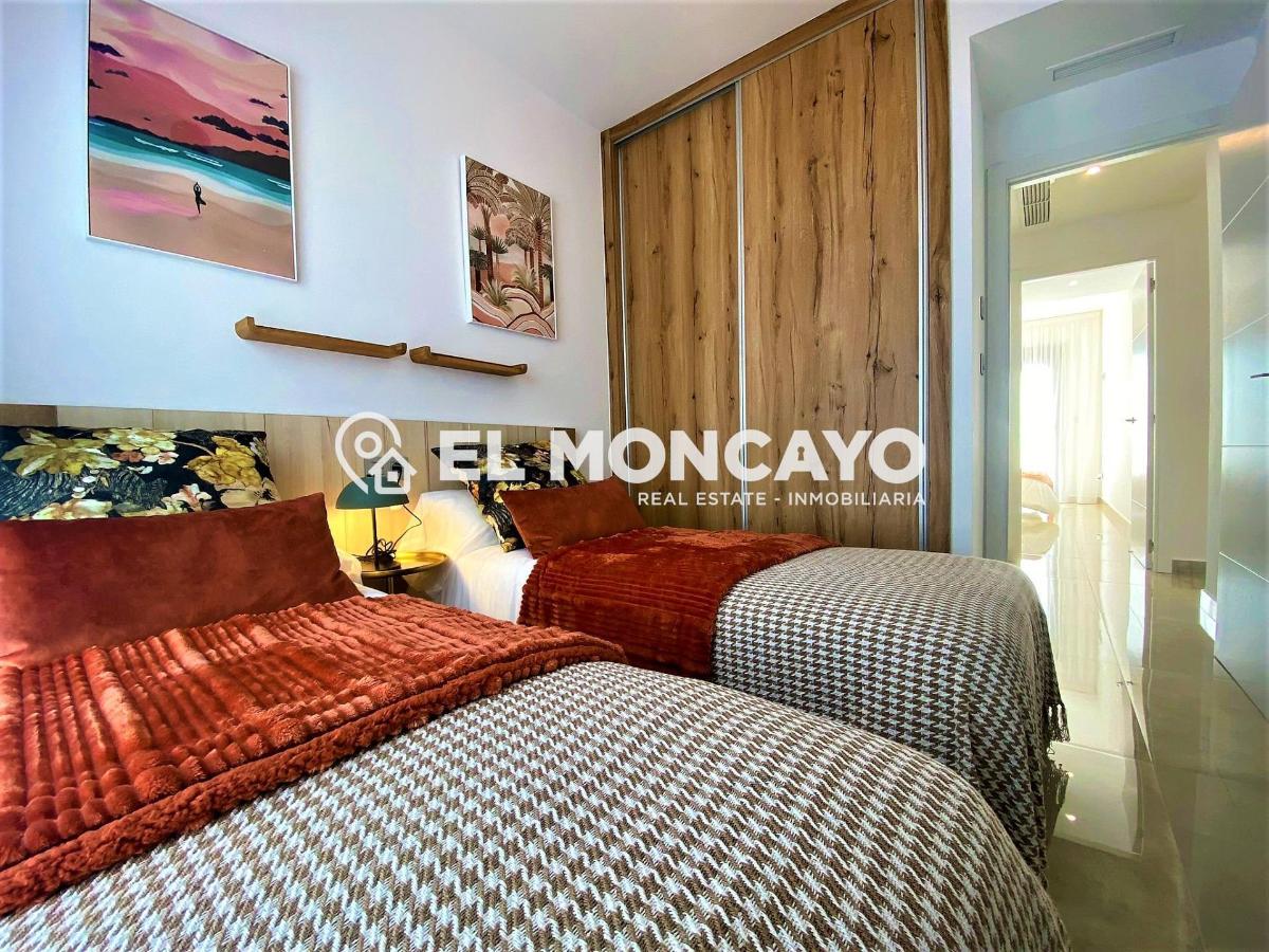 Bungalow w Pilar de la Horadada, Alicante, Hiszpania 2 sypialnie, 123 mkw. nr 148958