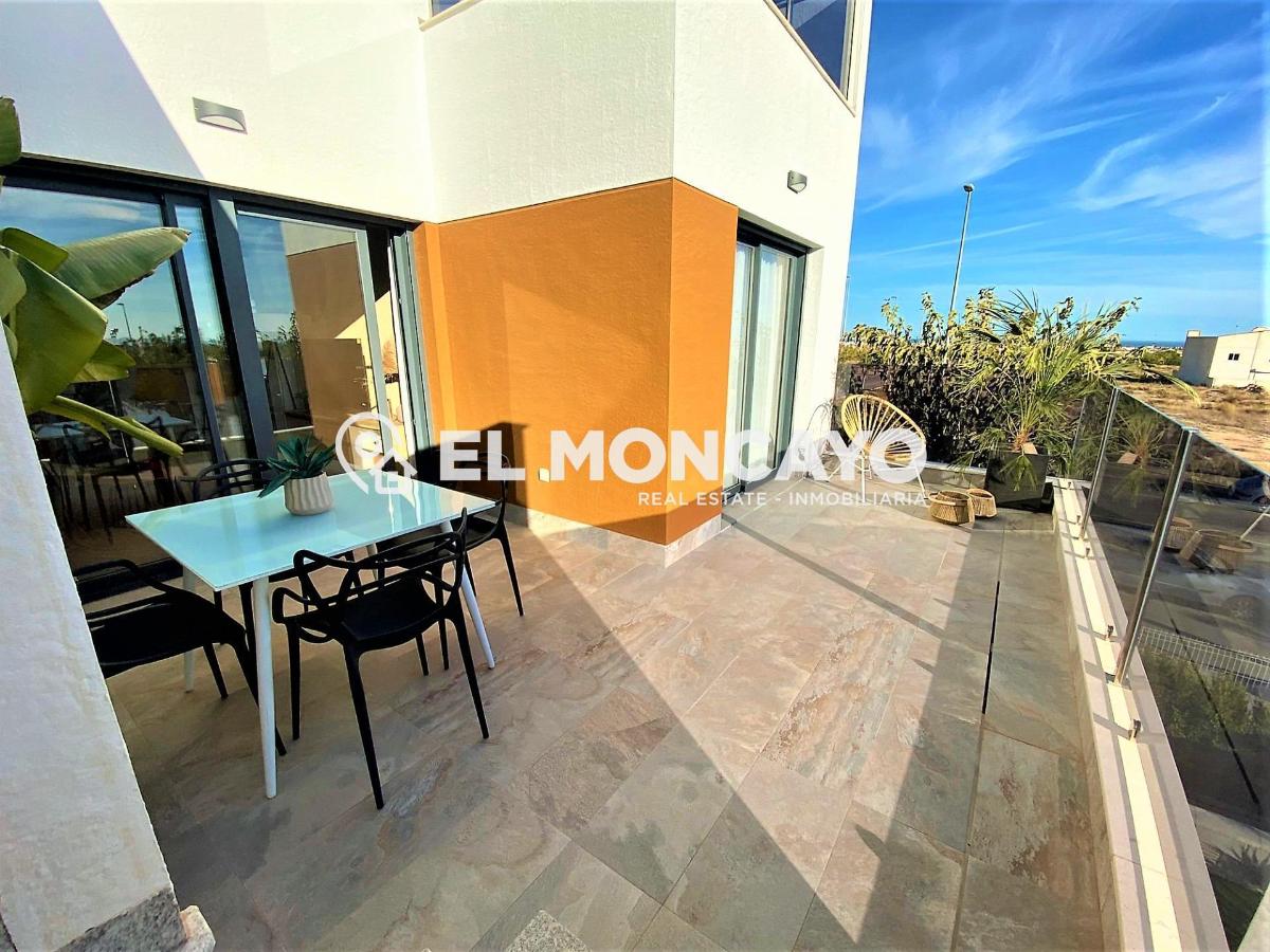 Bungalow w Pilar de la Horadada, Alicante, Hiszpania 2 sypialnie, 123 mkw. nr 148958