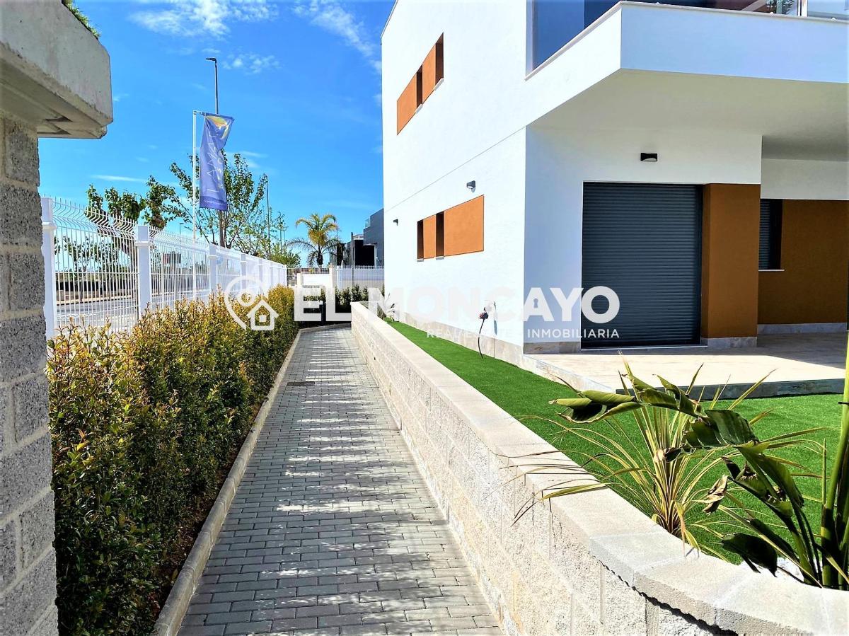 Bungalow w Pilar de la Horadada, Alicante, Hiszpania 2 sypialnie, 123 mkw. nr 148958