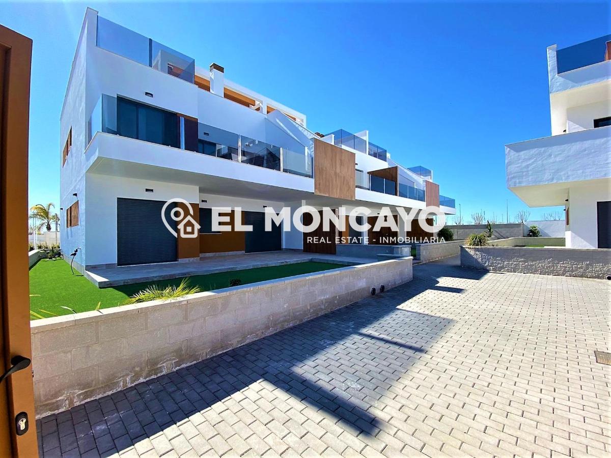 Bungalow w Pilar de la Horadada, Alicante, Hiszpania 2 sypialnie, 123 mkw. nr 148958