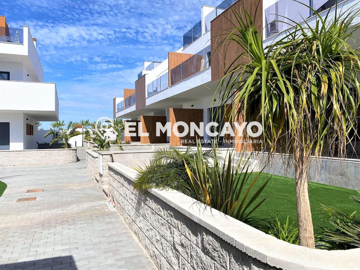Bungalow w Pilar de la Horadada, Alicante, Hiszpania 2 sypialnie, 123 mkw. nr 148958