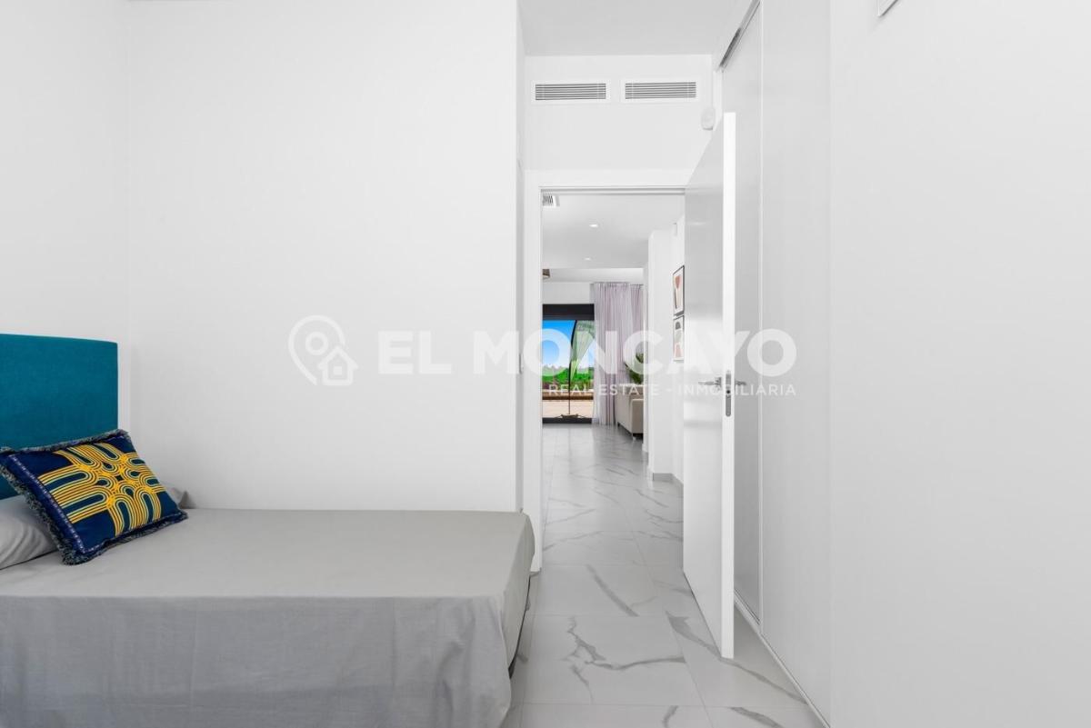 Bungalow in San Miguel de Salinas, Alicante, Spain 3 bedrooms, 92 sq.m. No. 148957