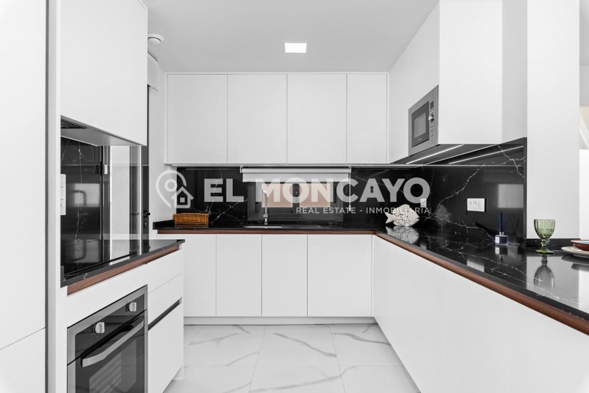 Bungalow in San Miguel de Salinas, Alicante, Spain 3 bedrooms, 92 sq.m. No. 148957