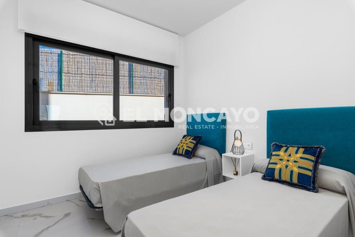 Bungalow in San Miguel de Salinas, Alicante, Spain 3 bedrooms, 92 sq.m. No. 148957