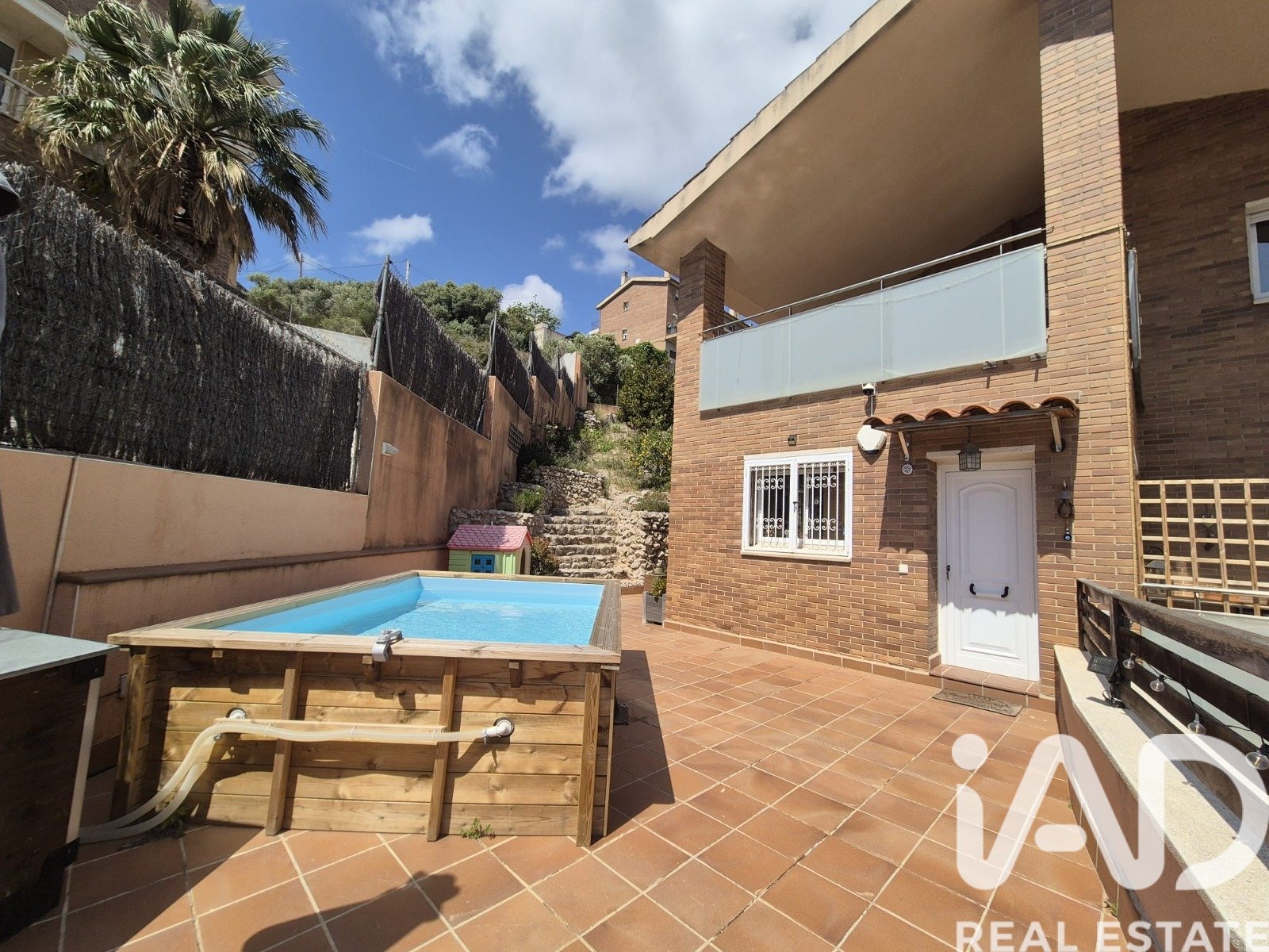Hus i Cubelles, Barcelona, Spanien 4 sovrum, 285 kvm. Nr. 172207