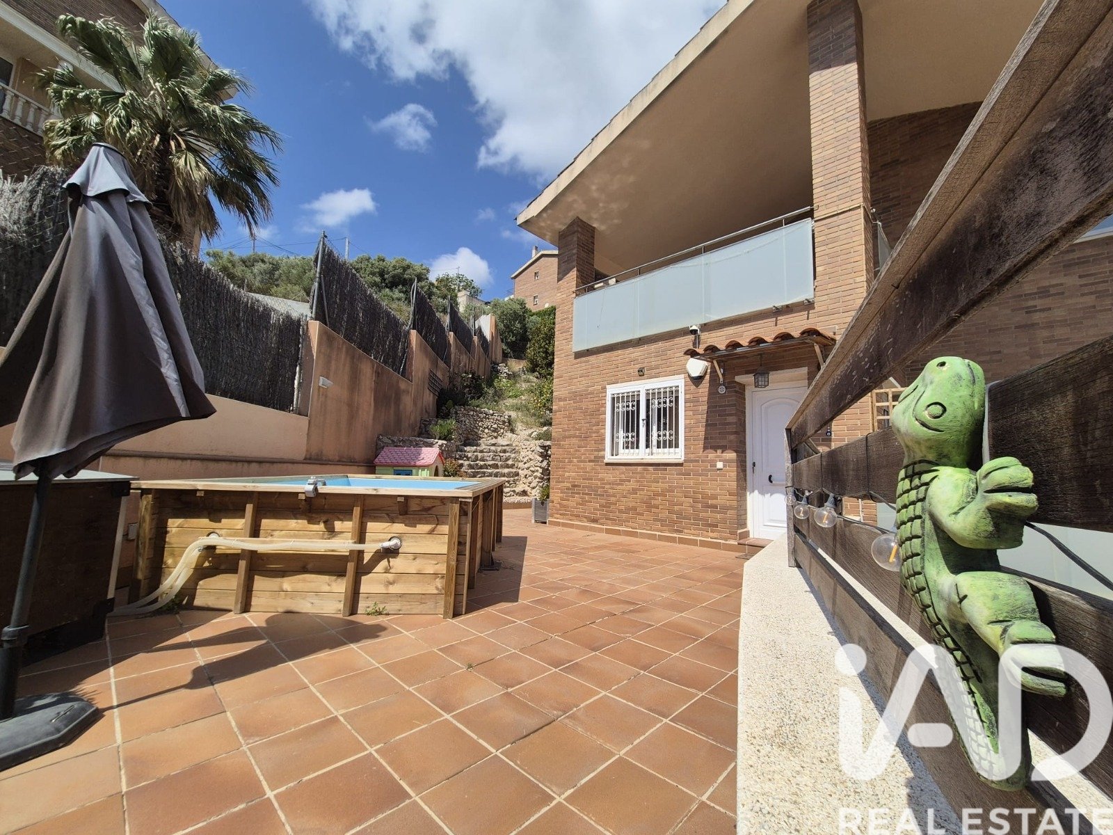 Hus i Cubelles, Barcelona, Spanien 4 sovrum, 285 kvm. Nr. 172207
