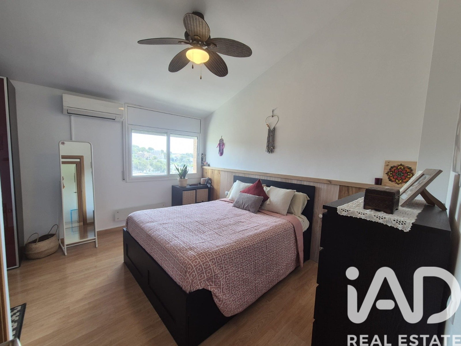 Hus i Cubelles, Barcelona, Spanien 4 sovrum, 285 kvm. Nr. 172207
