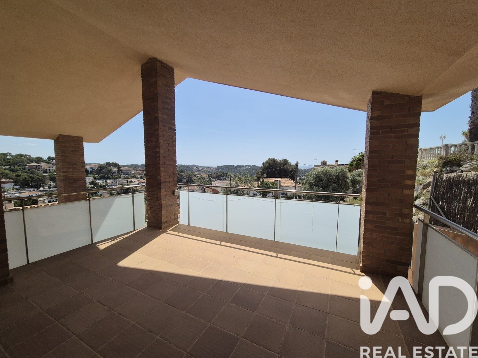 Hus i Cubelles, Barcelona, Spanien 4 sovrum, 285 kvm. Nr. 172207