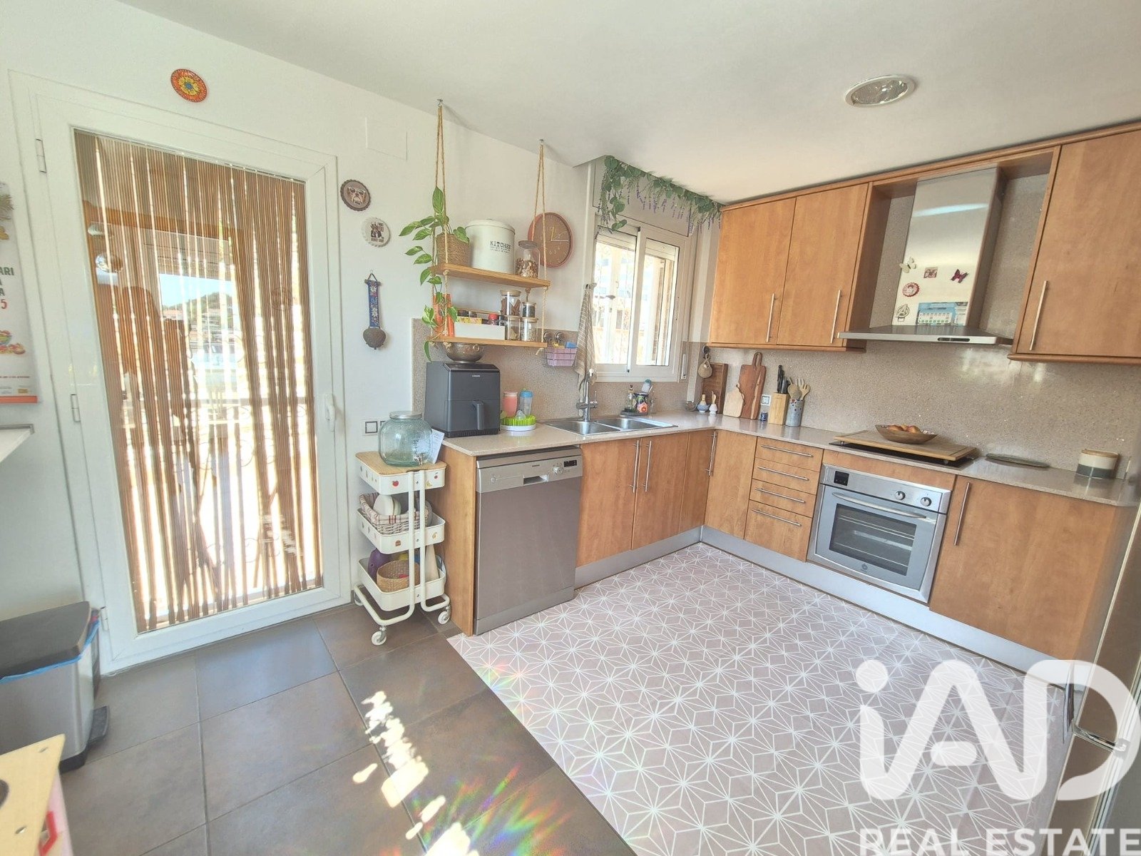 Hus i Cubelles, Barcelona, Spanien 4 sovrum, 285 kvm. Nr. 172207