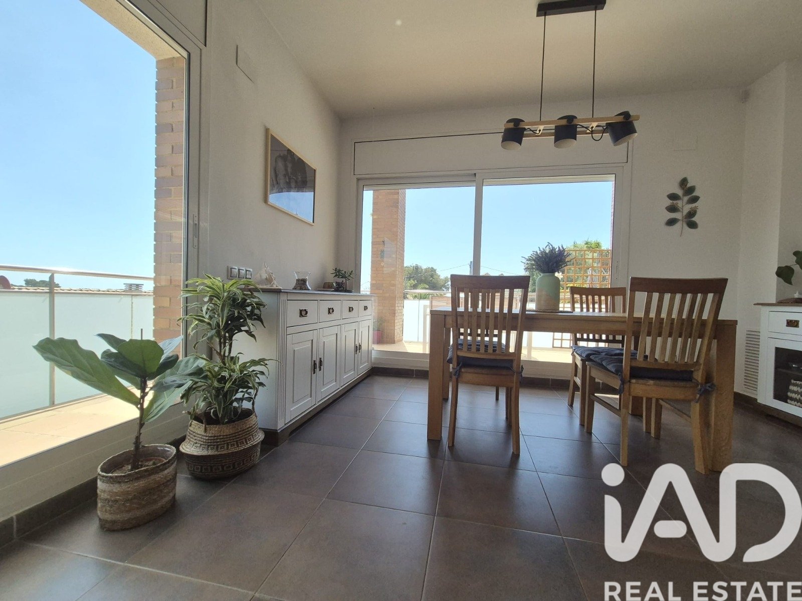 Hus i Cubelles, Barcelona, Spanien 4 sovrum, 285 kvm. Nr. 172207