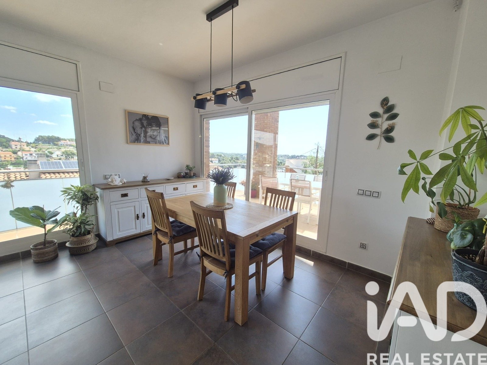 Hus i Cubelles, Barcelona, Spanien 4 sovrum, 285 kvm. Nr. 172207