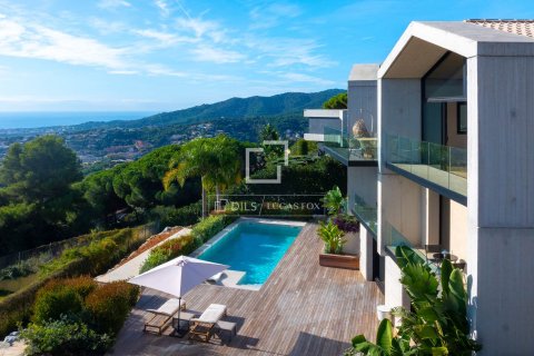 Huvila Cabrils, Barcelona, Espanja 5 makuuhuonetta, 712 m2 No. 161449