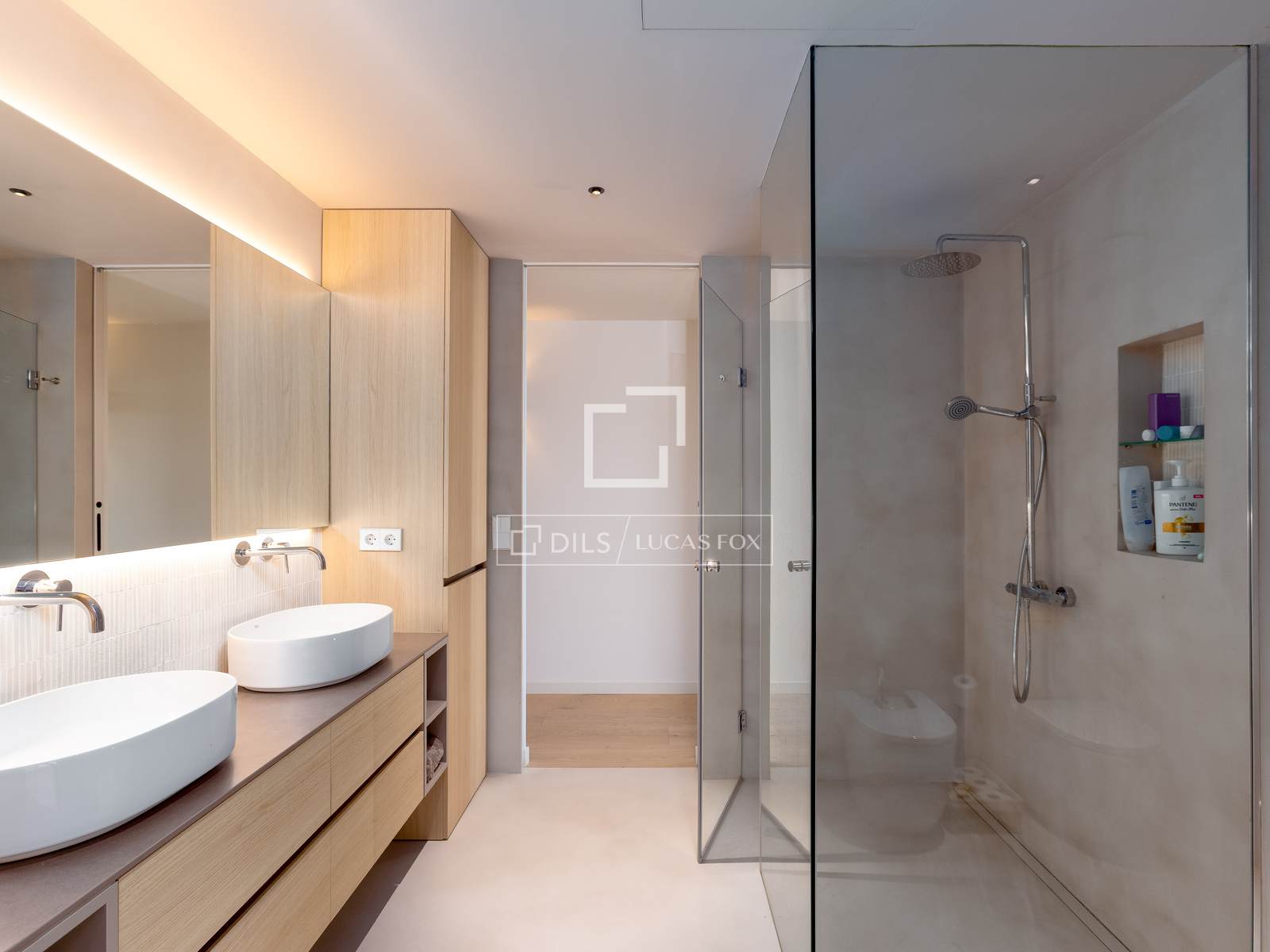 Villa in Cabrils, Barcelona, Spain 5 bedrooms, 712 sq.m. No. 161449