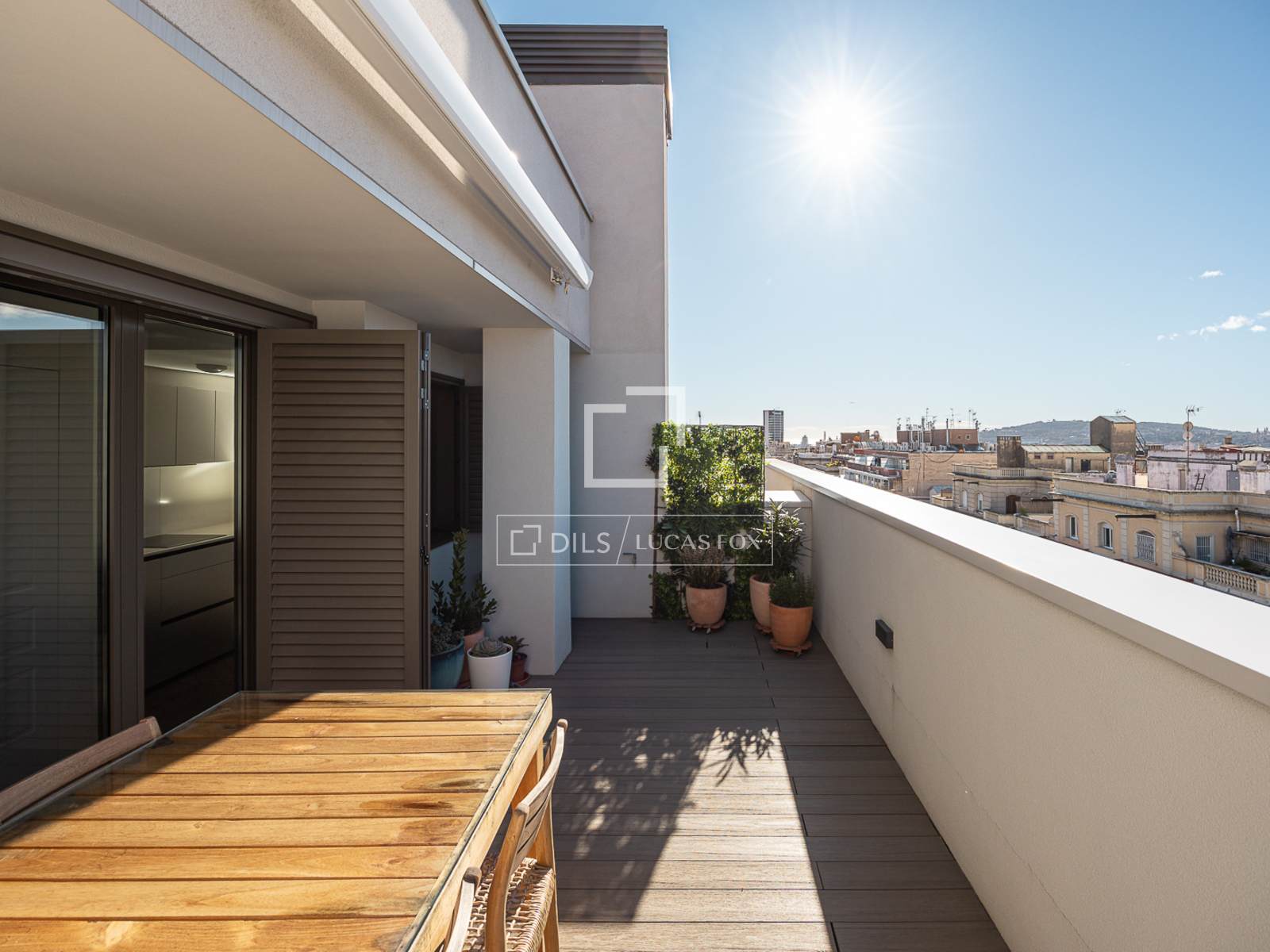 Takvåning i Barcelona, Spanien 1 sovrum, 58 kvm. Nr. 161450