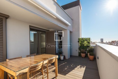 Attico a Barcelona, Spagna 1 camera da letto, 58 mq. N° 161450