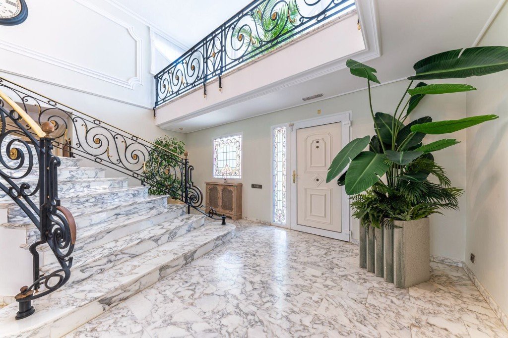 Villa in Alicante, Spanien 7 Schlafzimmer, 1126 m2 Nr. 145329