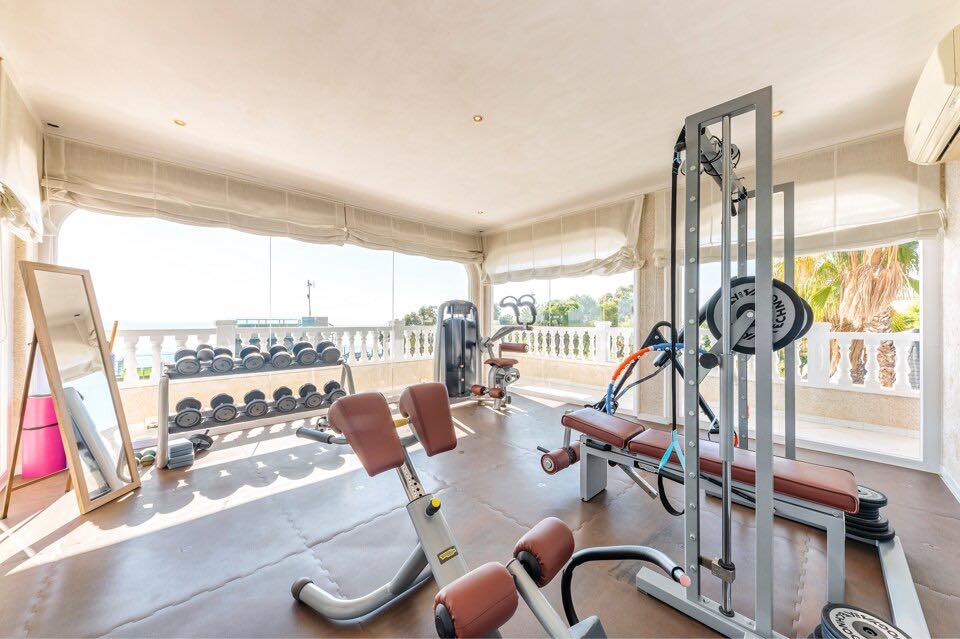 Villa in Alicante, Spanien 7 Schlafzimmer, 1126 m2 Nr. 145329