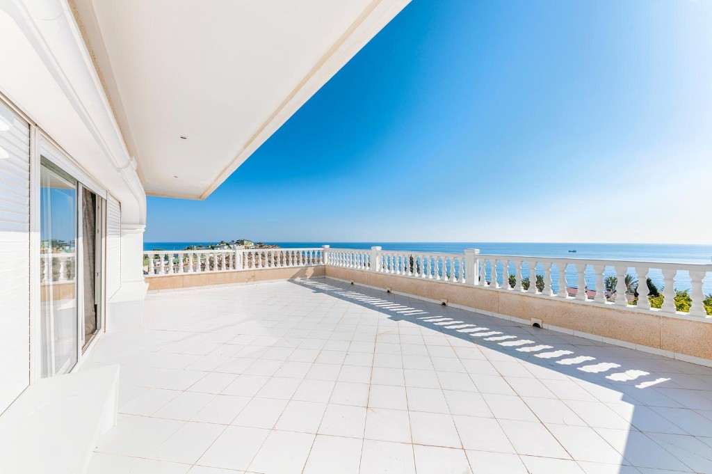 Villa in Alicante, Spanien 7 Schlafzimmer, 1126 m2 Nr. 145329