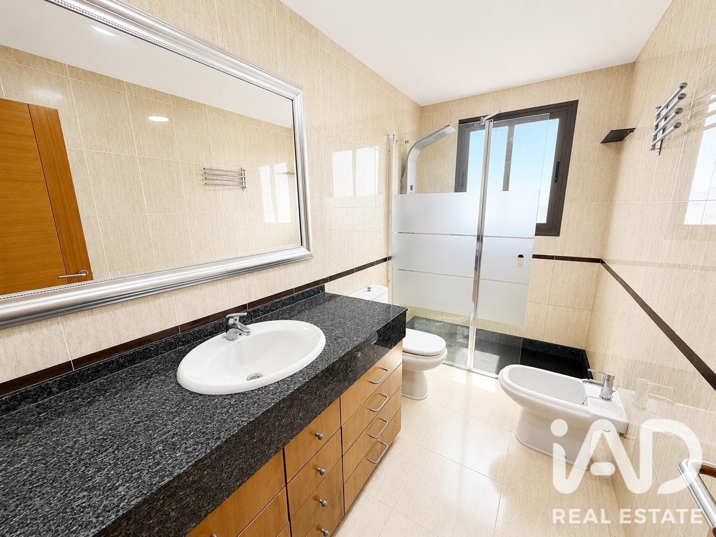 Apartamento en Villajoyosa, Alicante, España 2 dormitorios, 152 m2 No. 188100