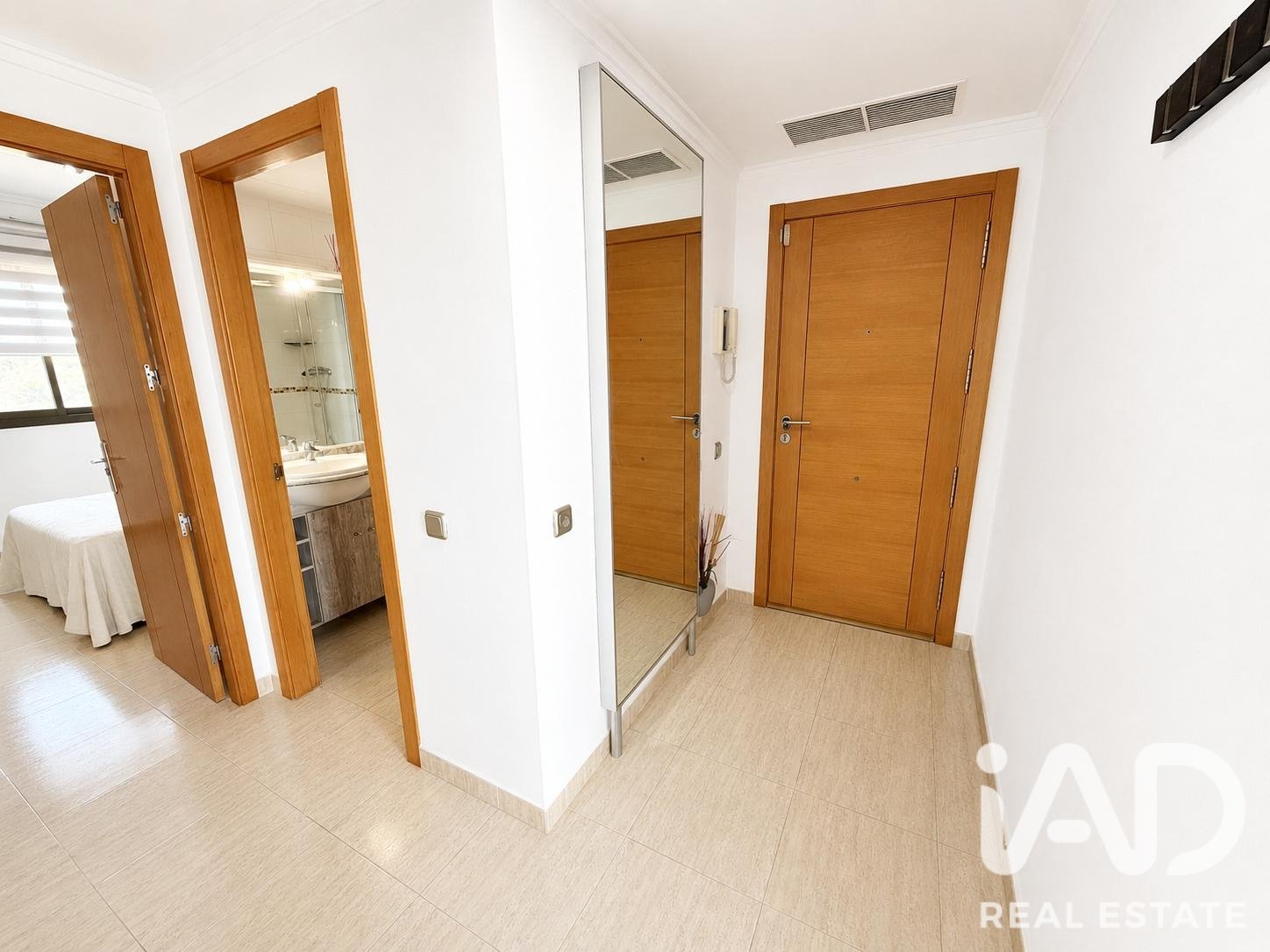Apartamento en Villajoyosa, Alicante, España 2 dormitorios, 152 m2 No. 188100