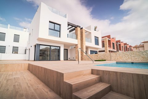 Villa Punta Prima, Alicante, Spānijā 4 istabas, 121 m2 Nr. 142545
