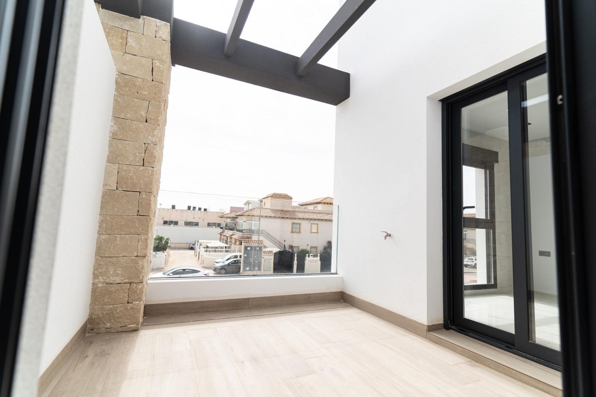 Villa en Punta Prima, Alicante, España 4 dormitorios, 121 m2 No. 142545