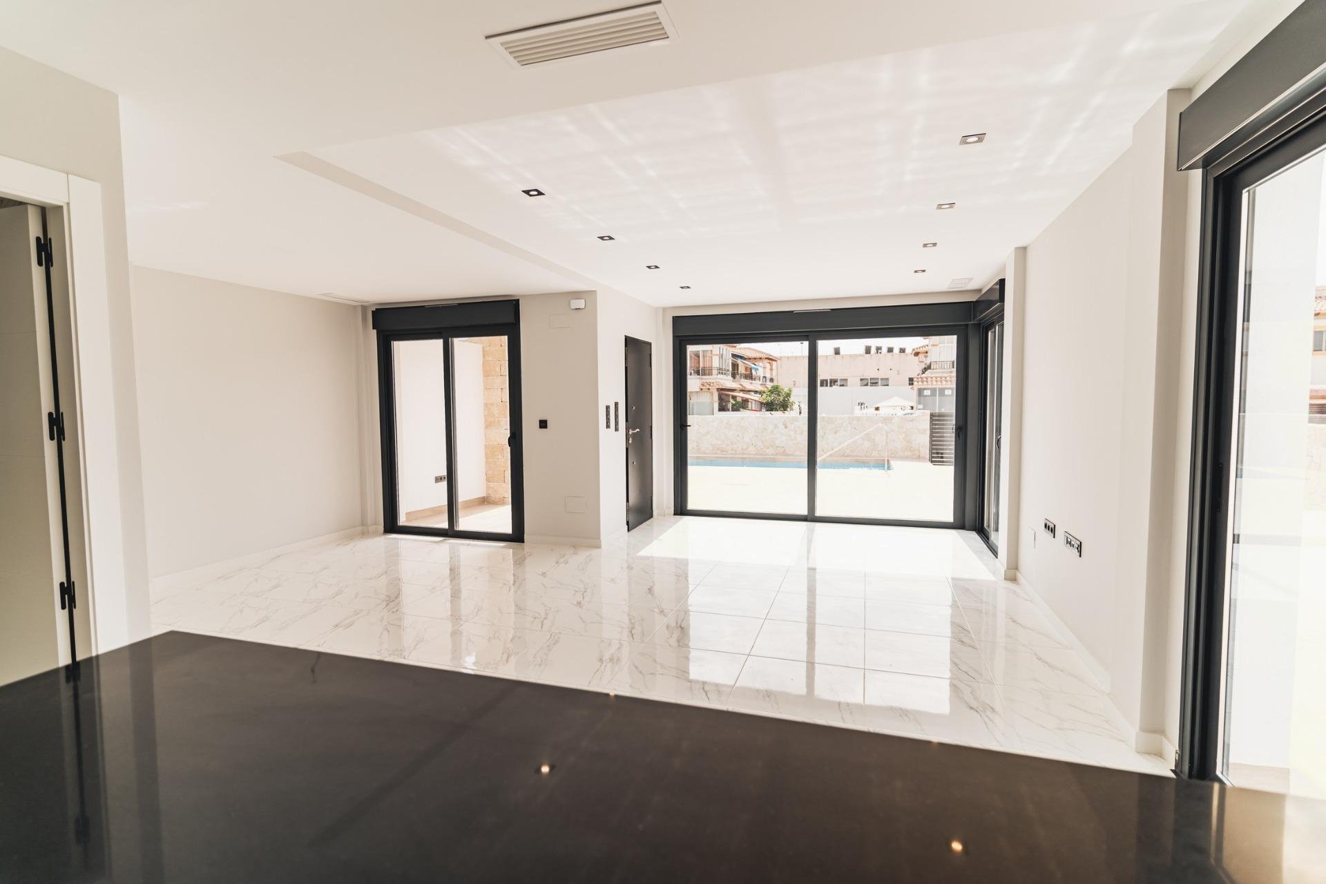 Villa en Punta Prima, Alicante, España 4 dormitorios, 121 m2 No. 142545